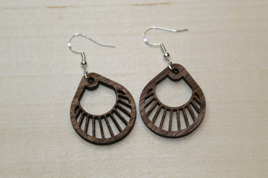 Lined Teardrop Dangle Earrings